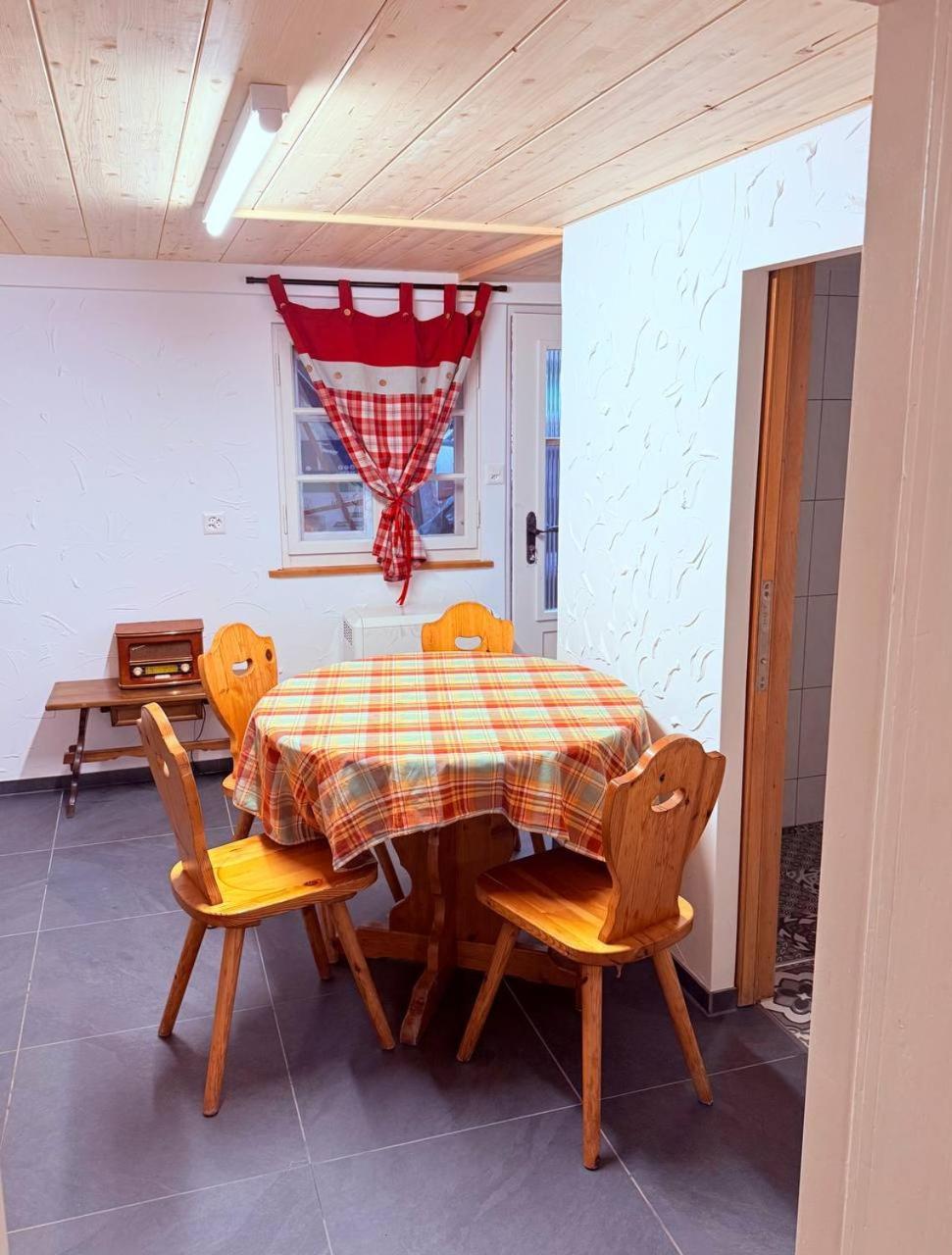Vintage Apartment By Apartments Capricorn Gsteigwiler Bagian luar foto